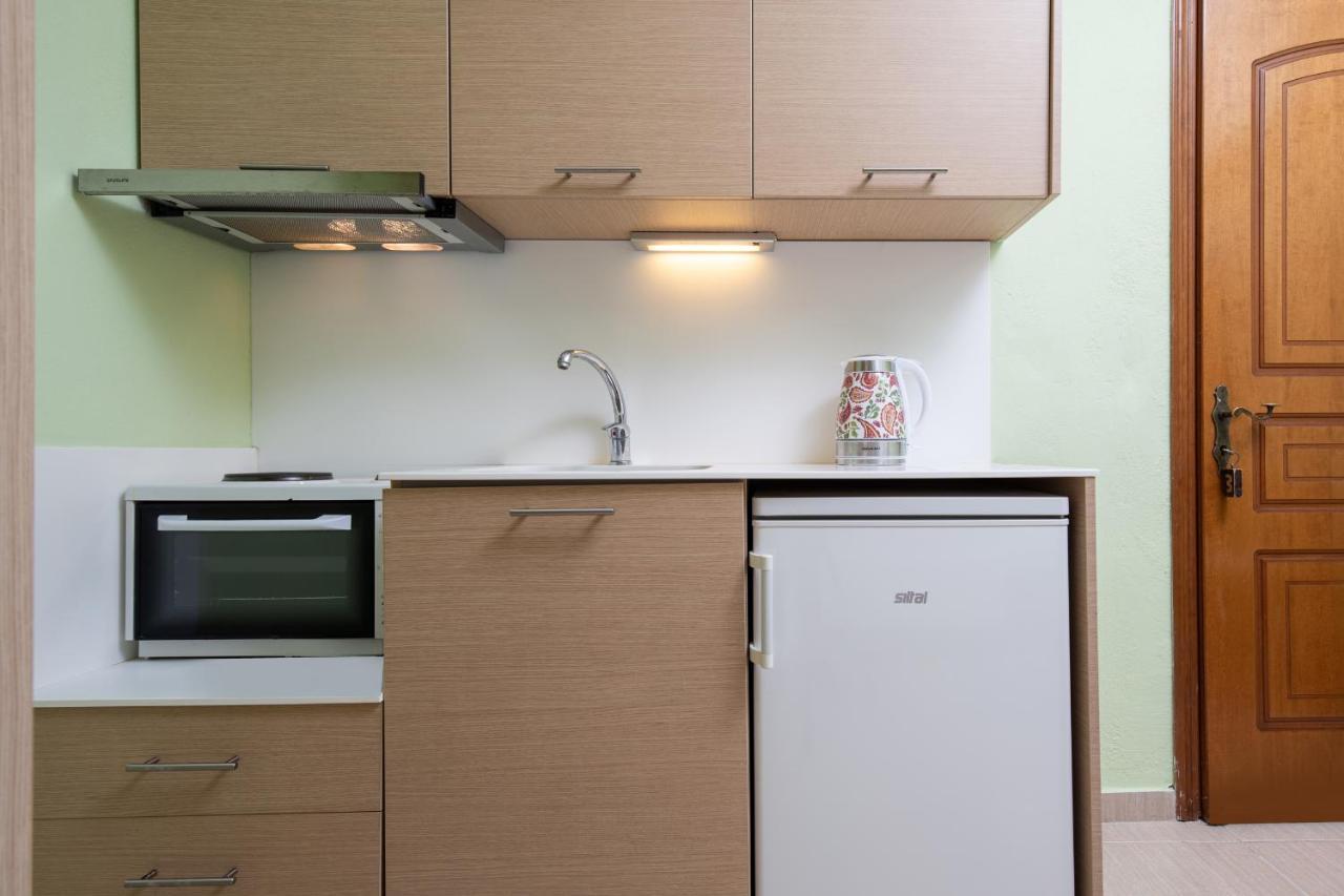 Niriides Hotell Porto Koufo Exteriör bild