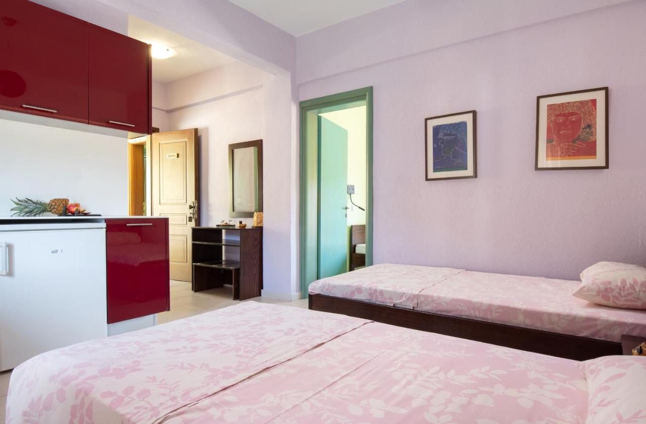 Niriides Hotell Porto Koufo Exteriör bild