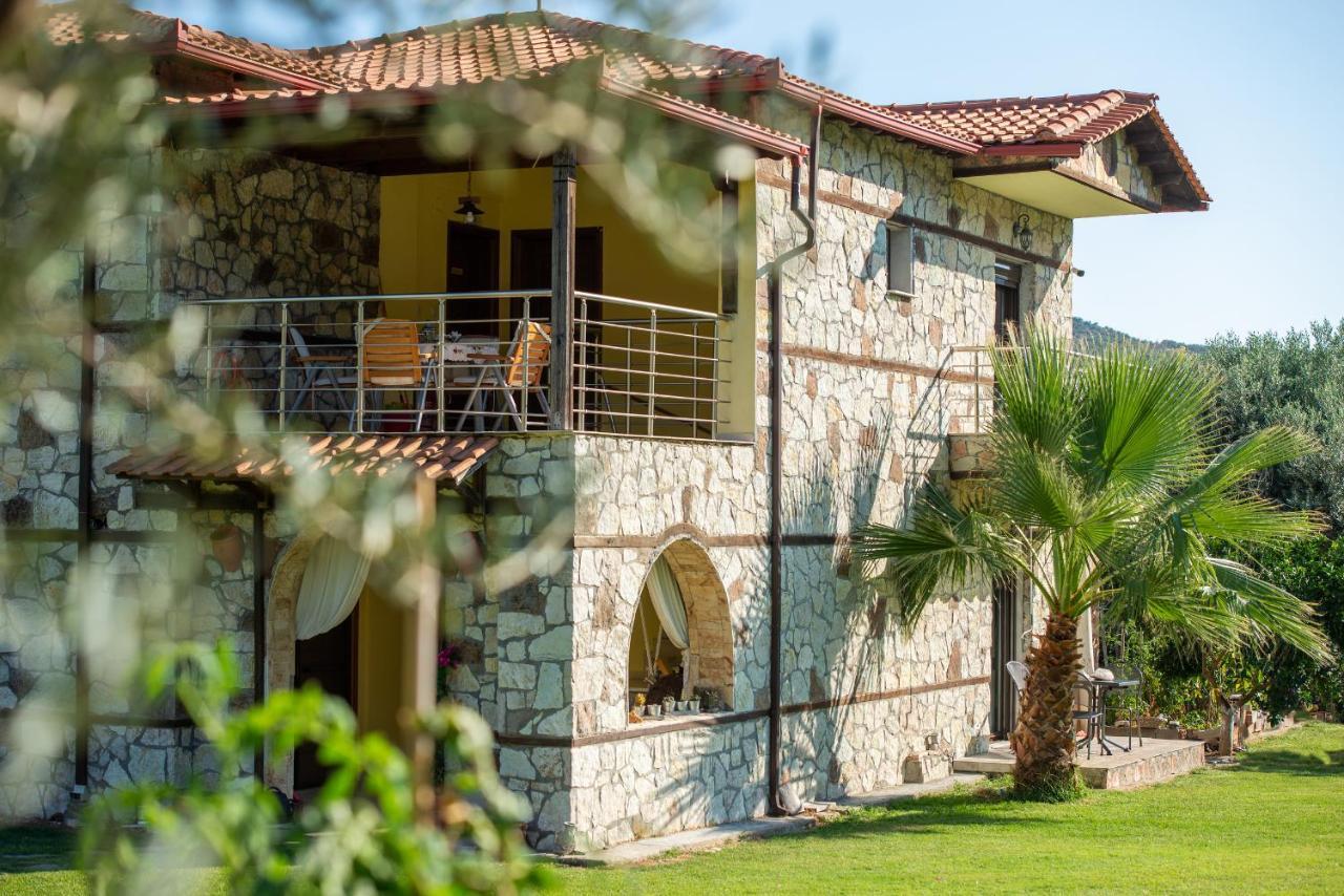 Niriides Hotell Porto Koufo Exteriör bild